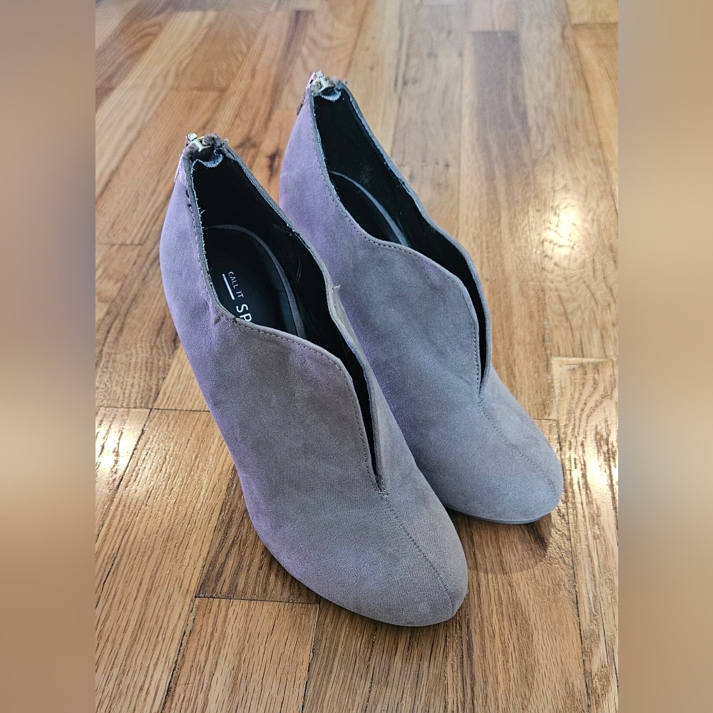 Call It Spring size 5 tan high heel